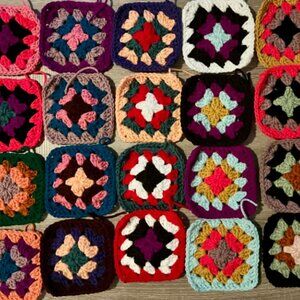Lot of 20 4.5” MIXED COLORS Crochet TRADITIONAL GRANNY SQUARES Afghan Blanket